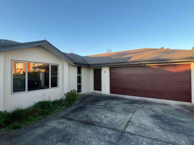 Comfortable & private family home