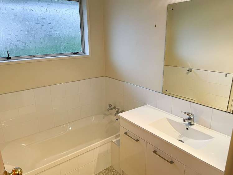 38 Sayers Crescent Ilam_13