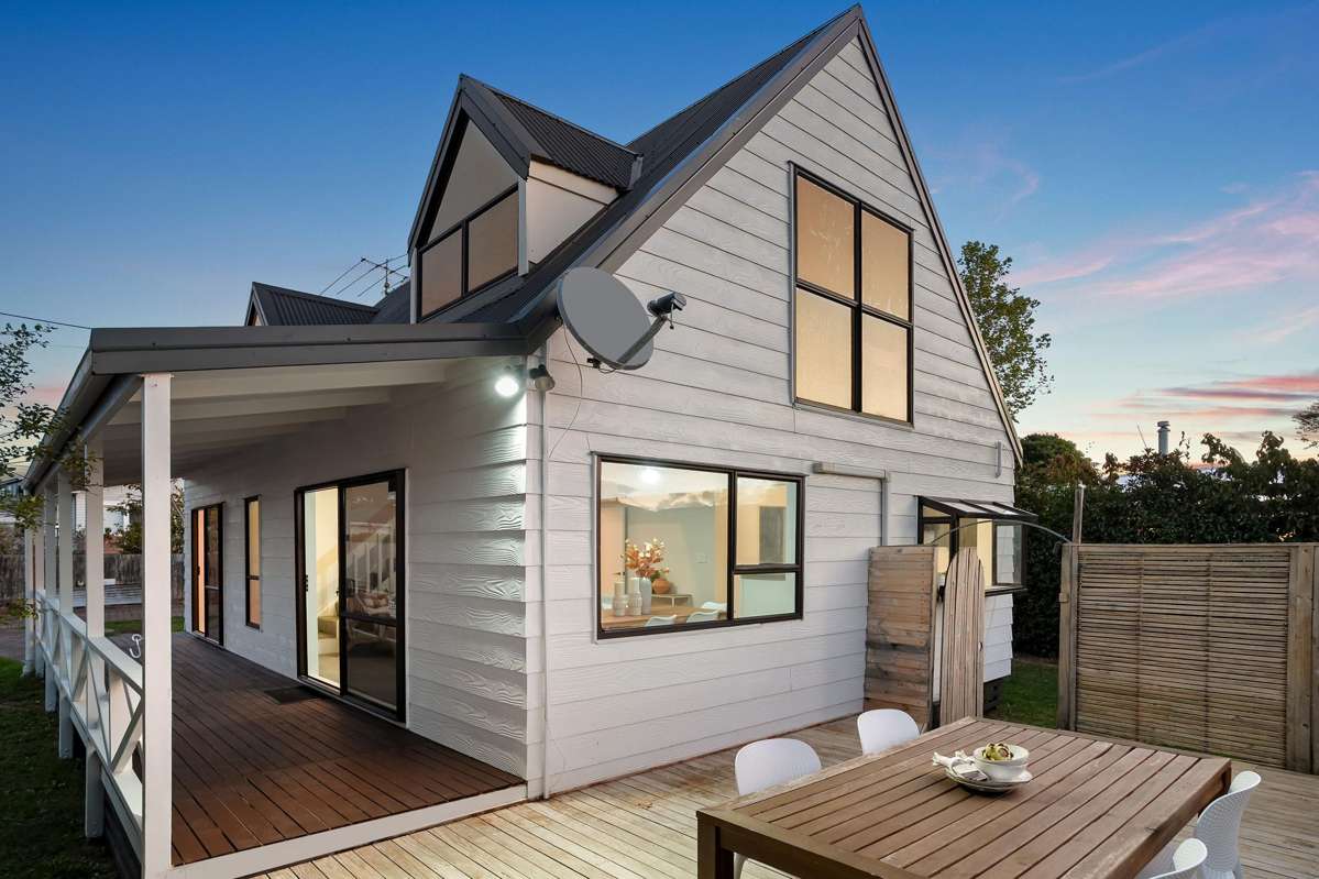 2/6 Lancaster Road_0