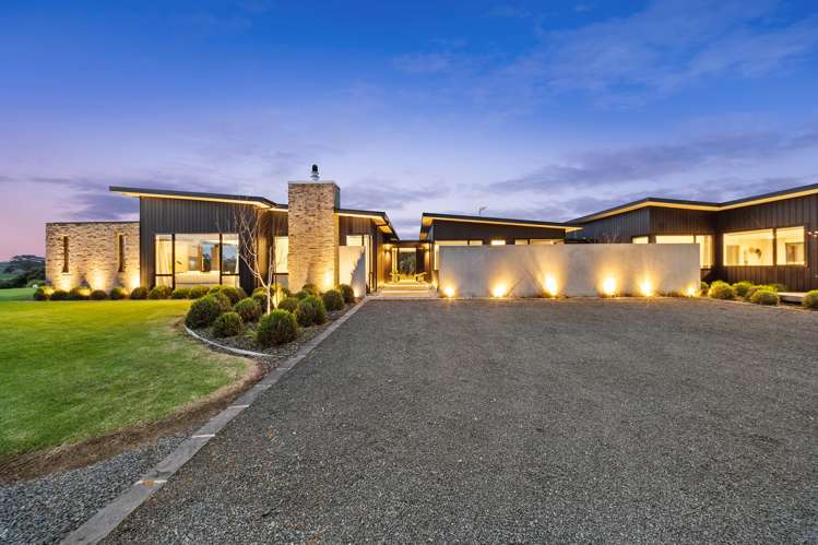 458 Whitehills Road_1