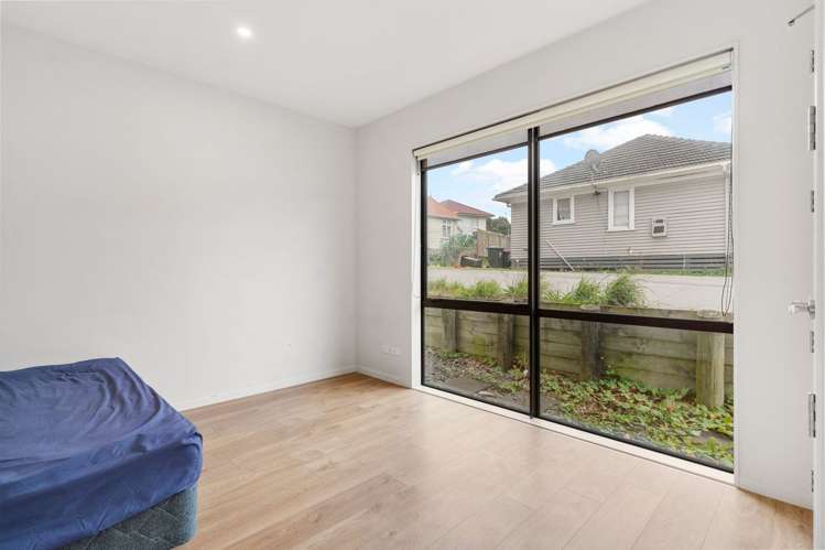 61 Ernie Pinches Street Mount Roskill_6