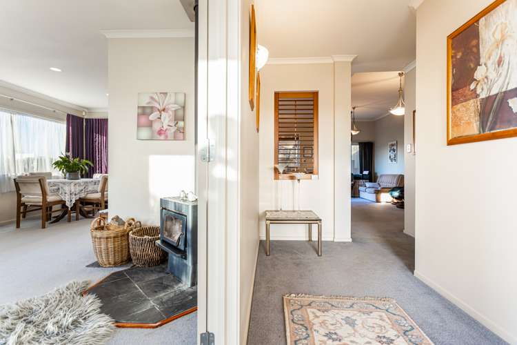 1 Frenz Drive Titirangi_5