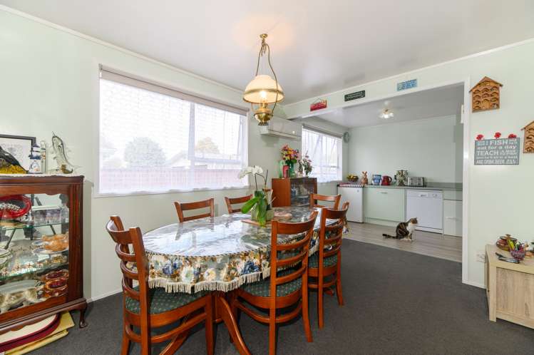 16 Pukeroa Place Papakura_11