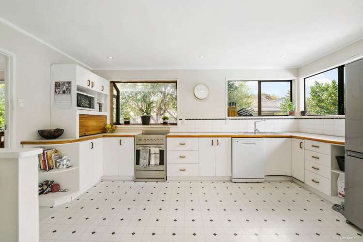 18 Beechdale Crescent Pakuranga Heights_15