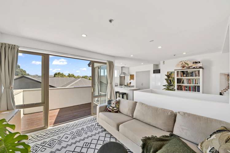2/9 Cameron Street Sydenham_1