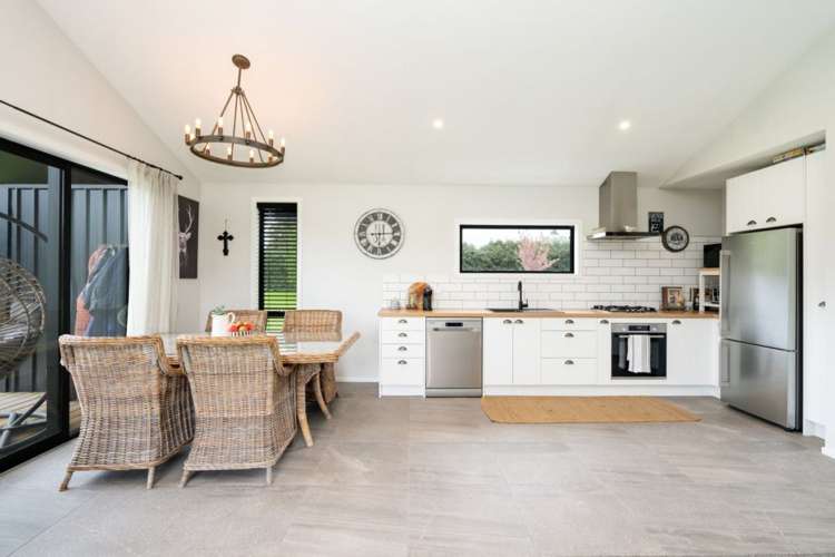 24 Short Road West Plains_4