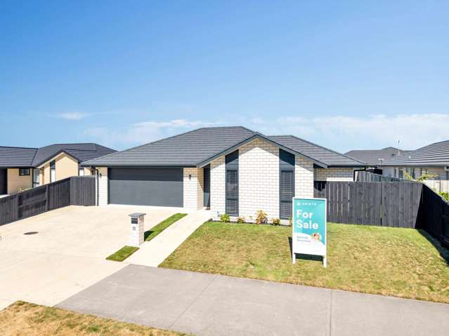 11 Kimbrae Drive Rototuna North_1