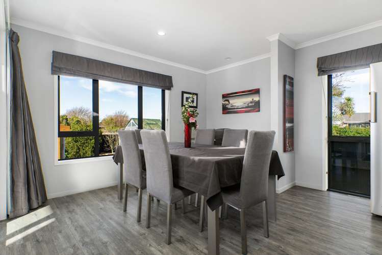 14 Farnborough Street Aranui_8