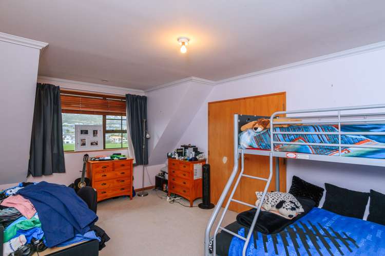 9 James Cook Drive Whitby_11