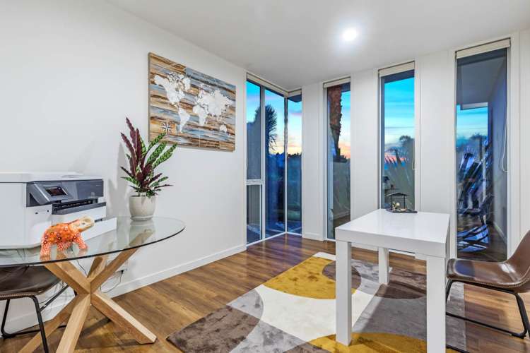 6 Throttle Close Dairy Flat_27