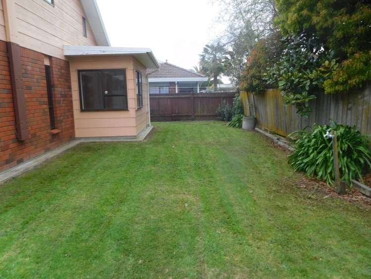 11B St Olpherts Avenue Hamilton East_13