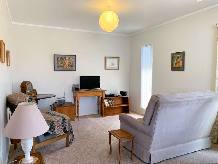 2d Feary Crescent Takaka_6