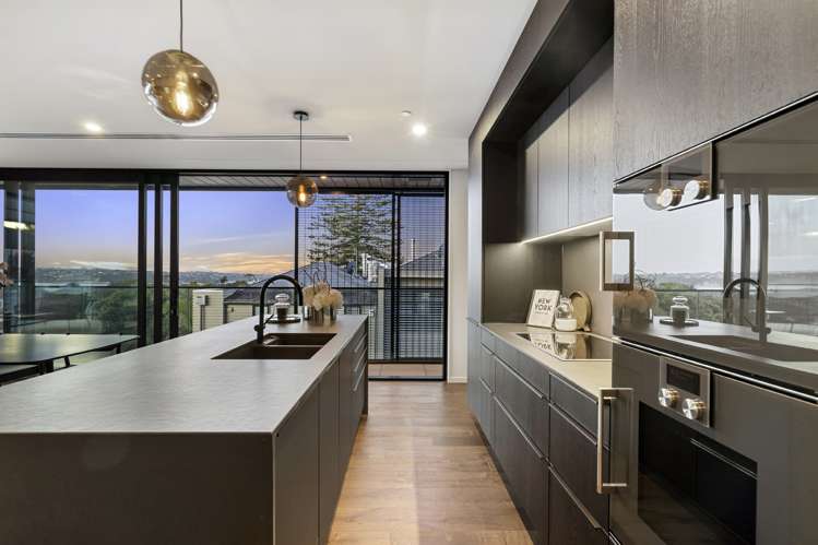 201/32 Shelly Beach Road_0