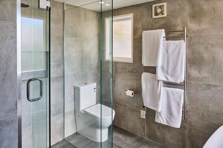 25 Eskdale Road Papakowhai_14