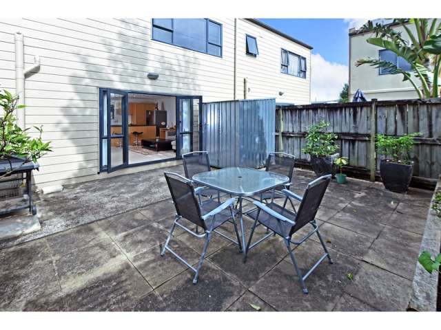 5n Dryden Place Mount Wellington_1