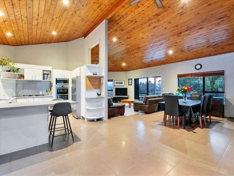 151 Top Road Dairy Flat_5