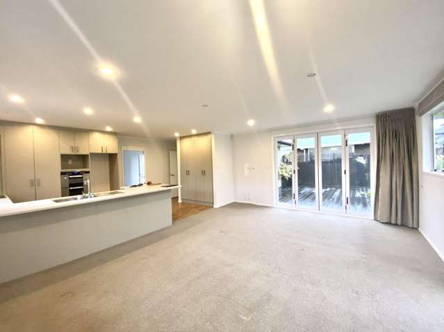 4 Trojan Cres 1732_2