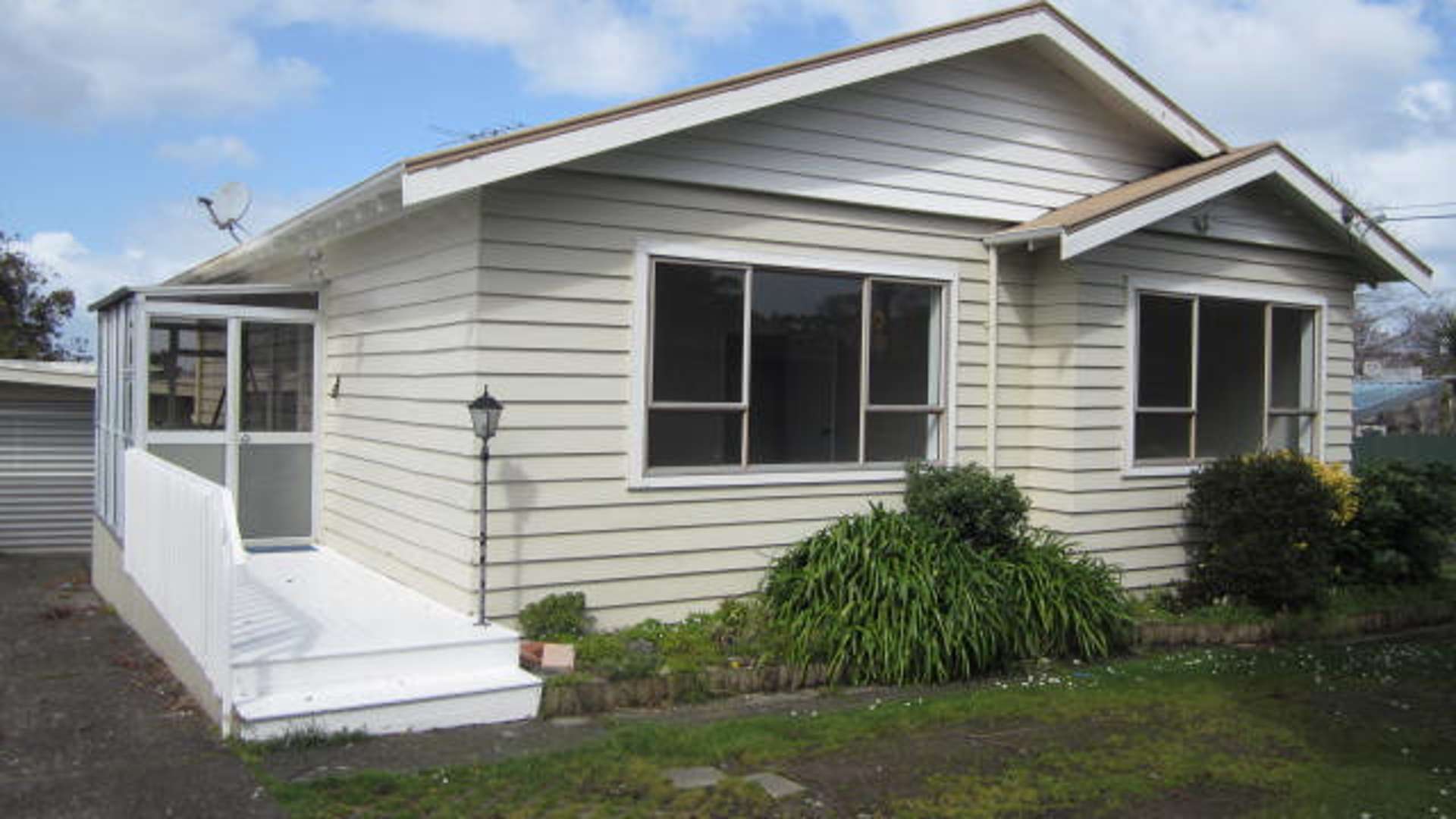 69 Lynwood Road New Lynn_0