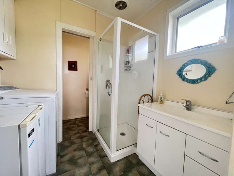 21 Alamein Street Riverton_11