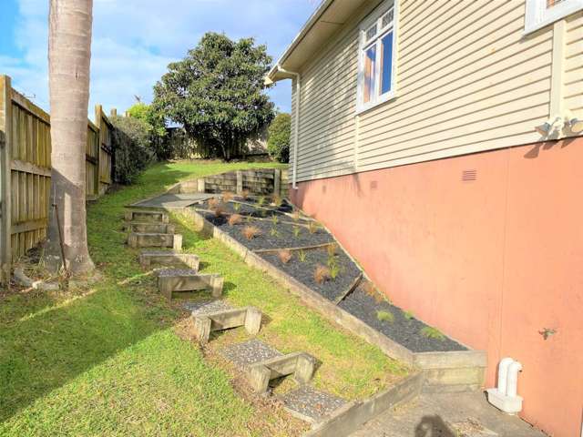 70 Saint Leonards Road Kelston_1