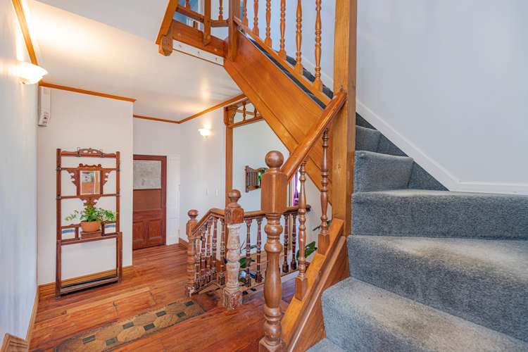 50 Shakespeare Road Bastia Hill_12