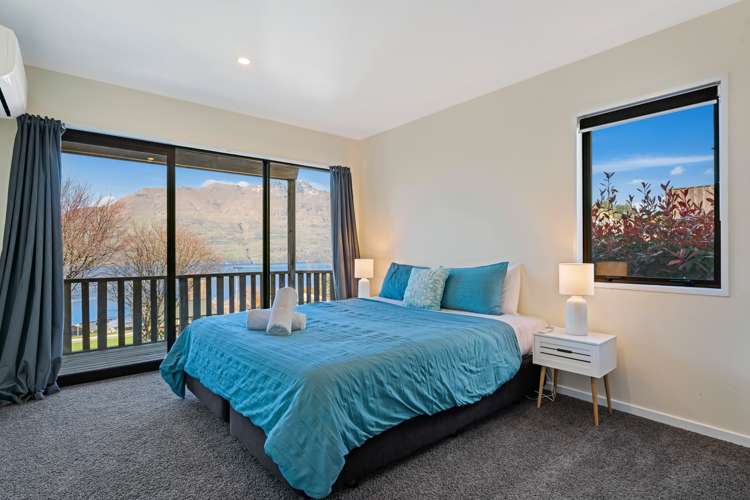 17b Cameron Place Fernhill/Sunshine Bay_13