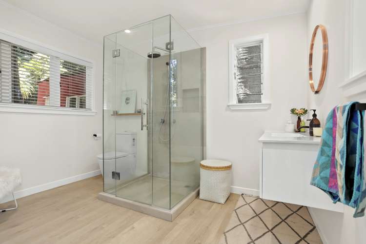 33 York Road Titirangi_12