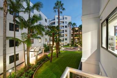 1E/175 Hurstmere Road_1