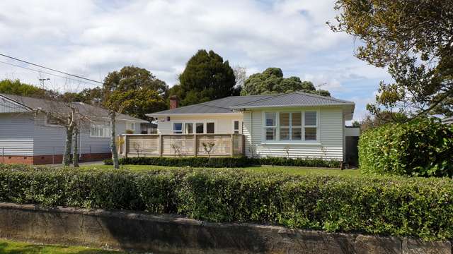 82 Matipo Road Te Atatu Peninsula_1