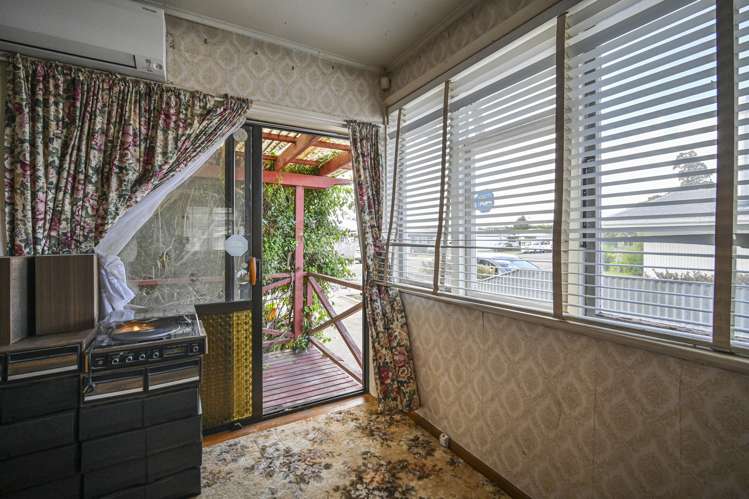 1209a Willowpark Road North Mayfair_5