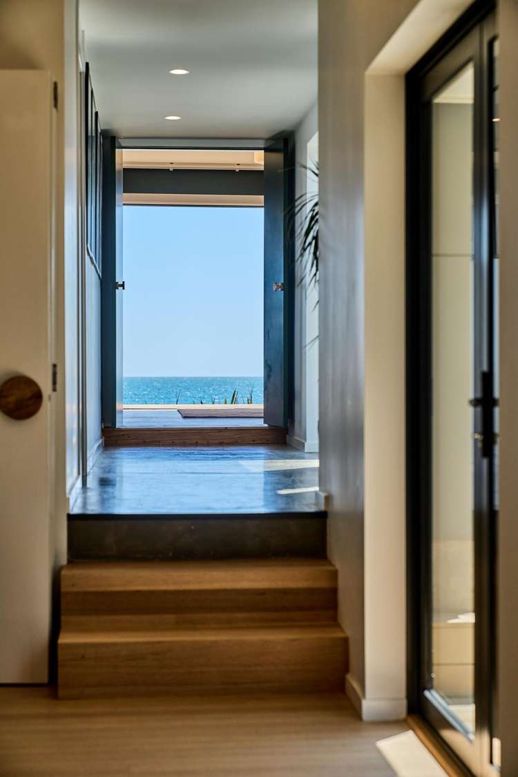 102 The Esplanade Raumati South_24