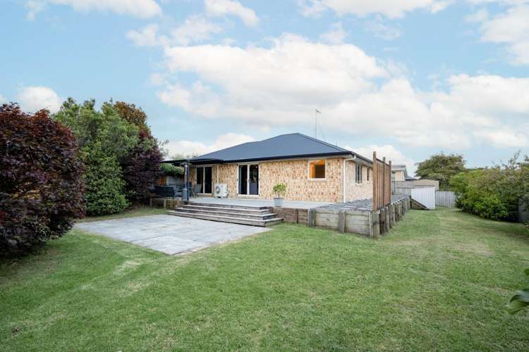 17 Edward Street Grandview Heights_16