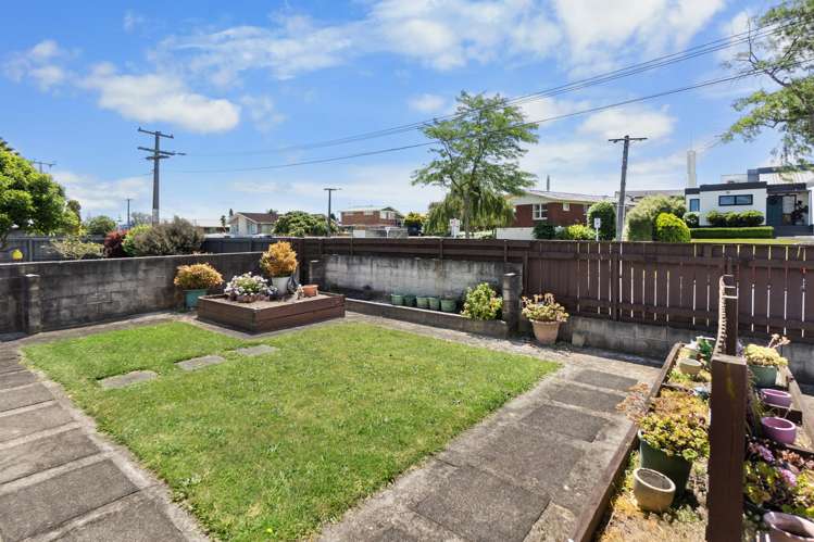 10 Garden Heights Avenue Glenview_12