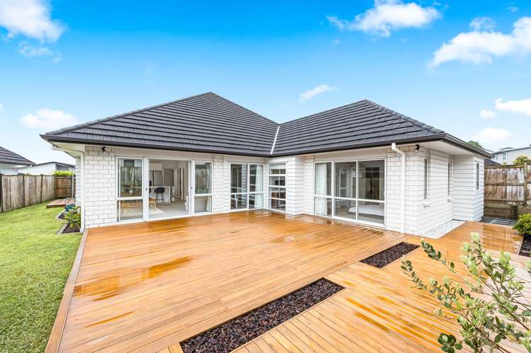 81 Colonial Drive Silverdale_2