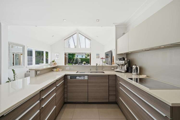 6 August Place Greenlane_9