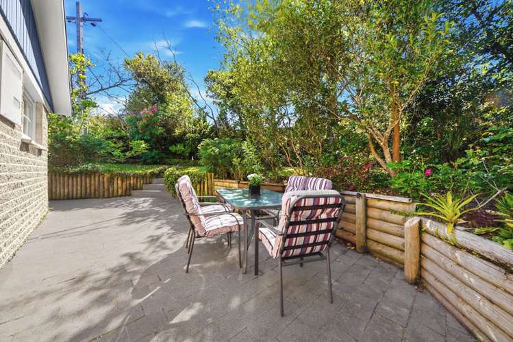 2/220 East Coast Road Forrest Hill_11