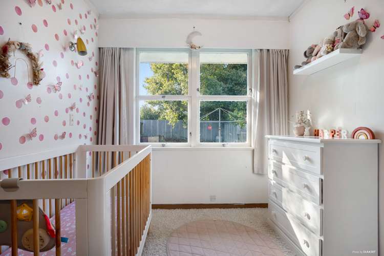 8 Kelvin Place Hamilton East_12