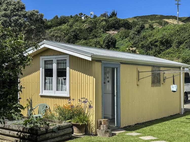 7 Oraka Road Māhia_15