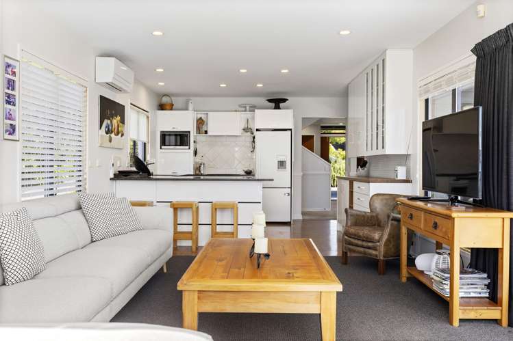 8A Chad Street Rainbow Point_5