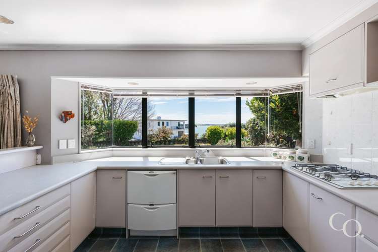 2/51 Cliff Road Tauranga Central_13