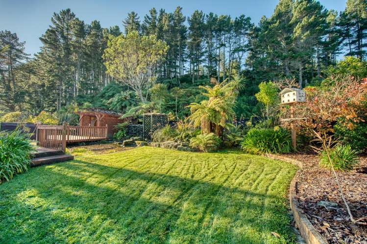 169 Coulson Road Paroa_31