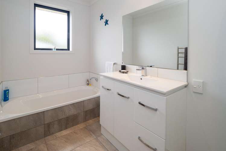 107a Creek Road Allenton_13