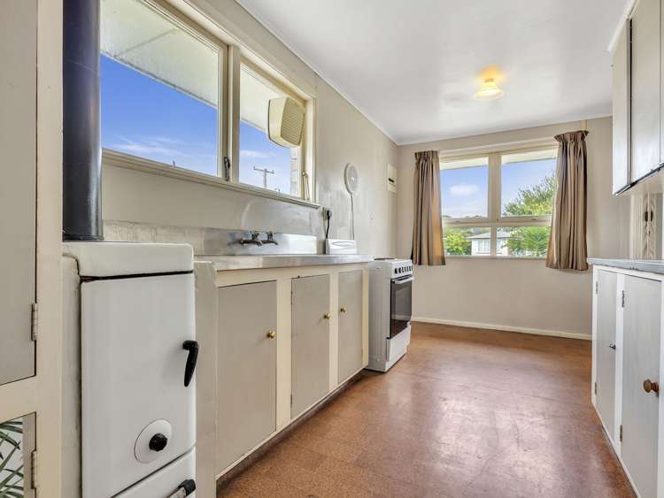 8 Kauri Street Taradale_3