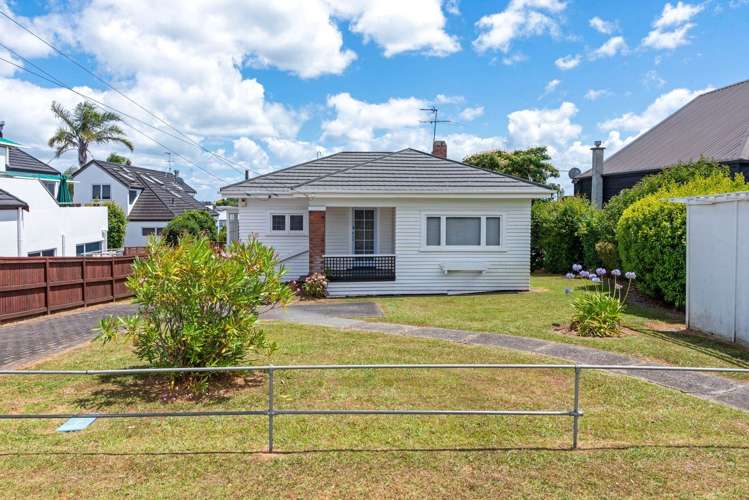 92 Mellons Bay Road_0