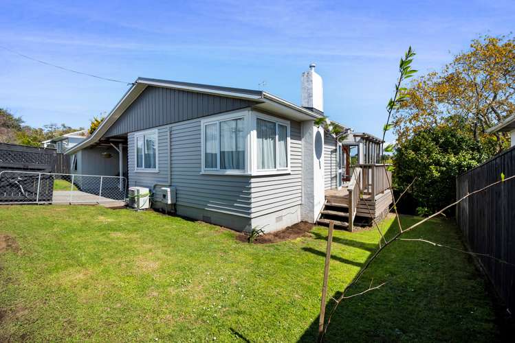 162 Seaview Road Westown_12