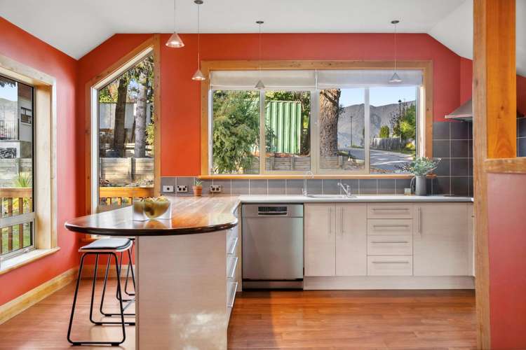 8 Drake Place Lake Hawea_6