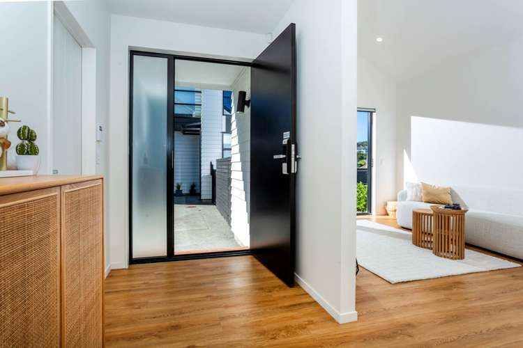 1B Lemon Grove Lane Greenhithe_4