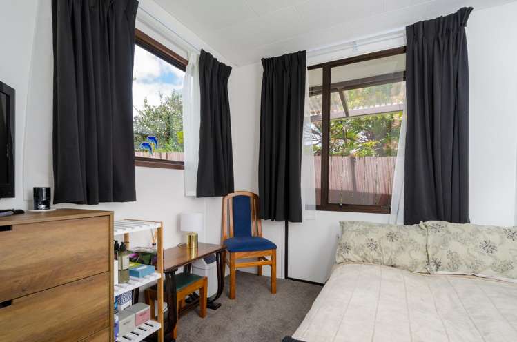 2/37 Rosier Road Glen Eden_13