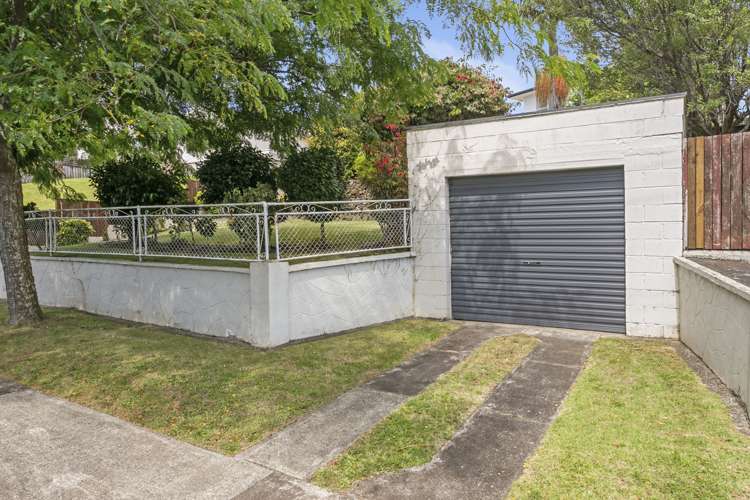 8 Sullivan Avenue Mangere Bridge_14