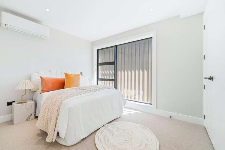 52 Beach Road Castor Bay_32